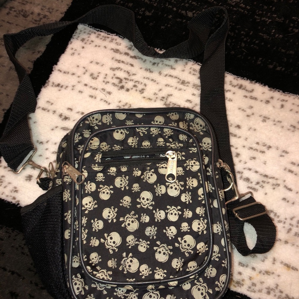 Skull Shoulder bag